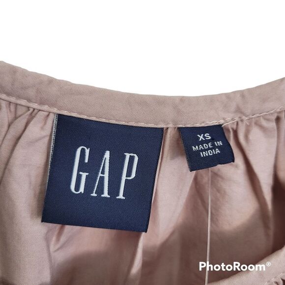 GAP Eyelet Flutter Sleeve Top Size XSMALL - Picture 10 of 11